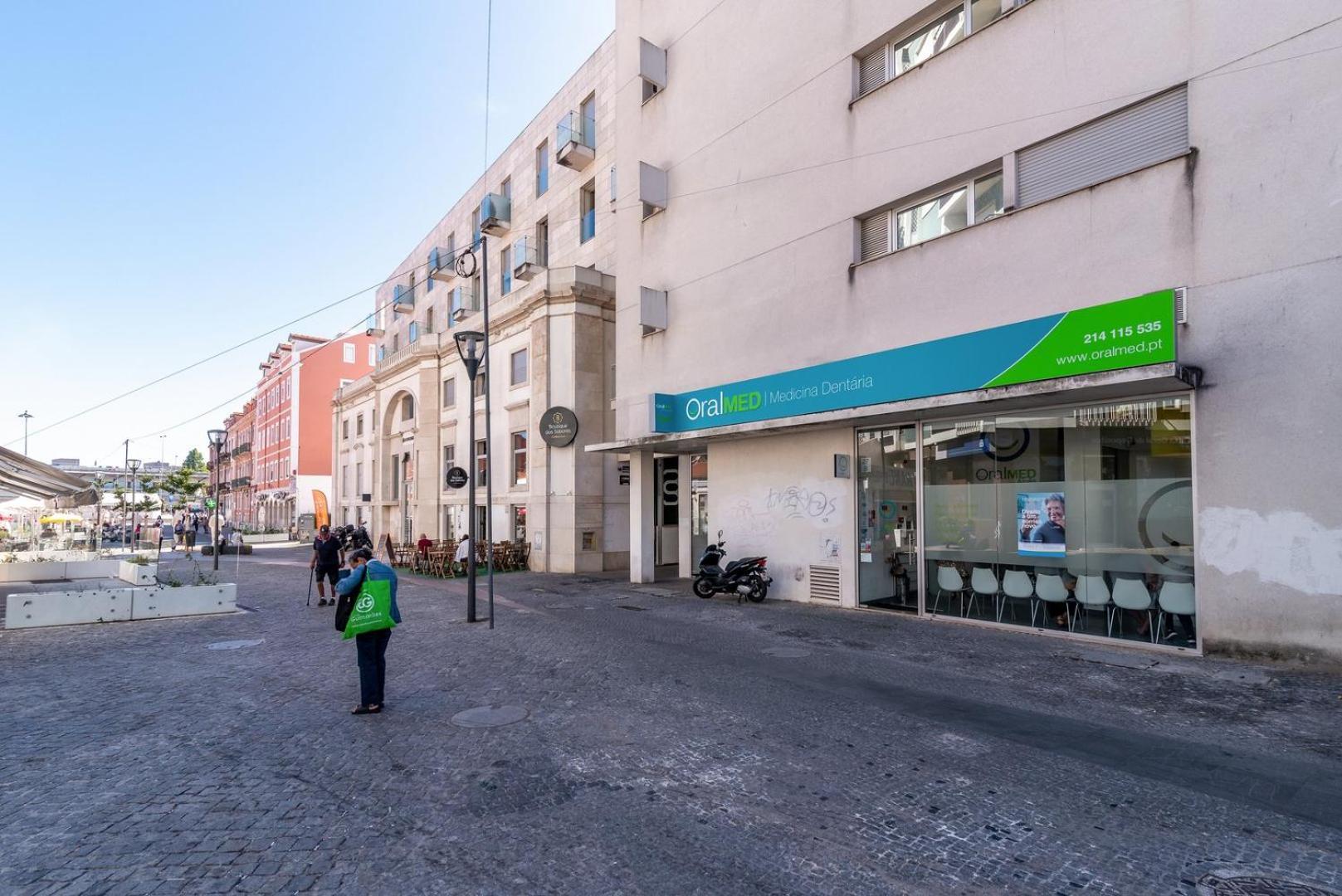 Guestready - Alges Apt With Stunning Rooftop Pool Apartment Bagian luar foto